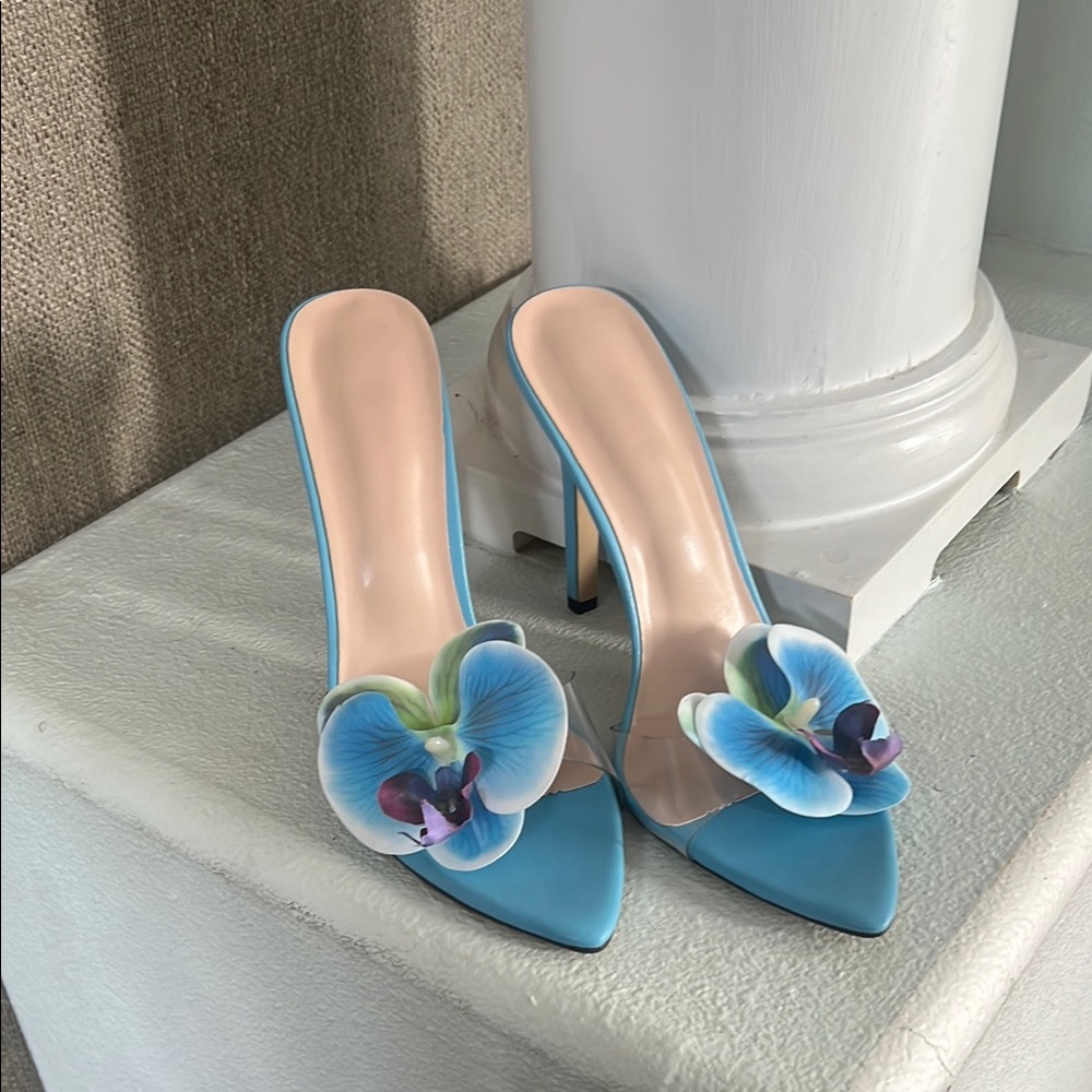 Elegant Blue Floral Women's Heels